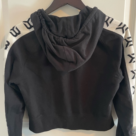 Better bodies cropped sweater - Picture 3 of 3